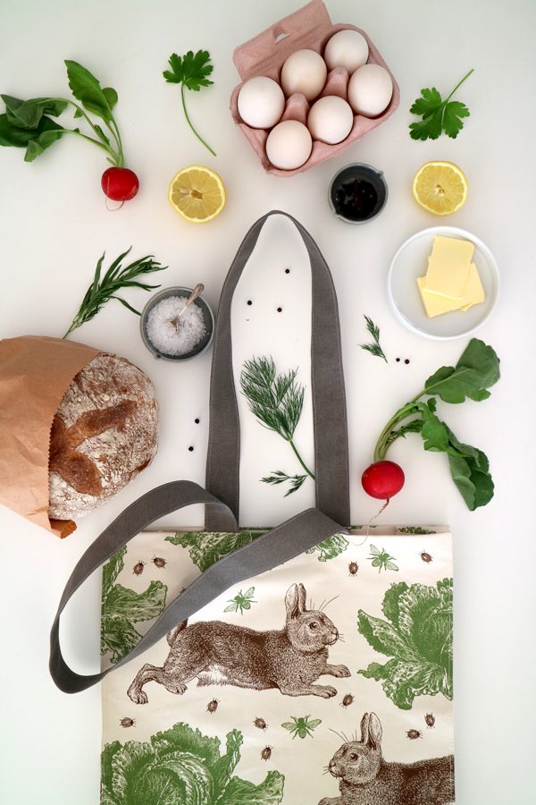 thornback and peel classic rabbit and cabbage tote